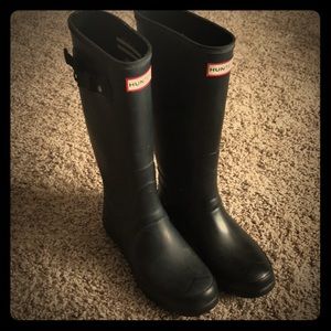 Hunter tall rain boots, wide leg.